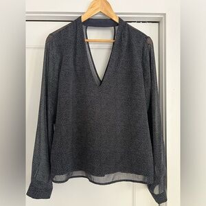 Gentle Fawn, V-neck with V-neck back detail. Long sleeve, lined top.